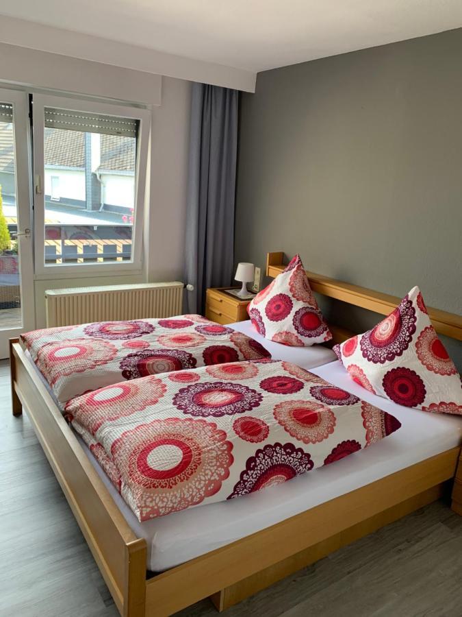 Vina Am Ring Bed and Breakfast Mannebach  Buitenkant foto