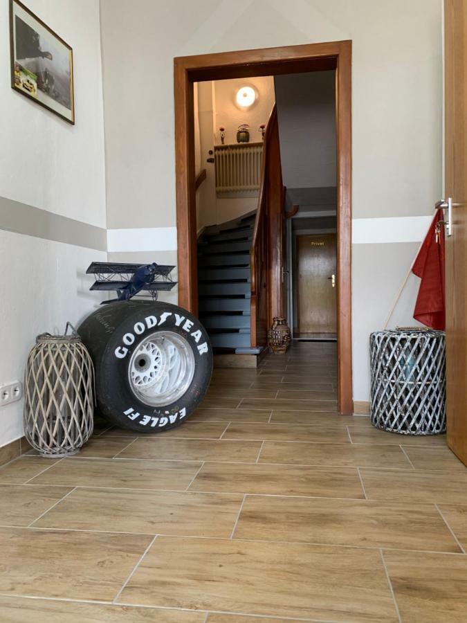 Vina Am Ring Bed and Breakfast Mannebach  Buitenkant foto